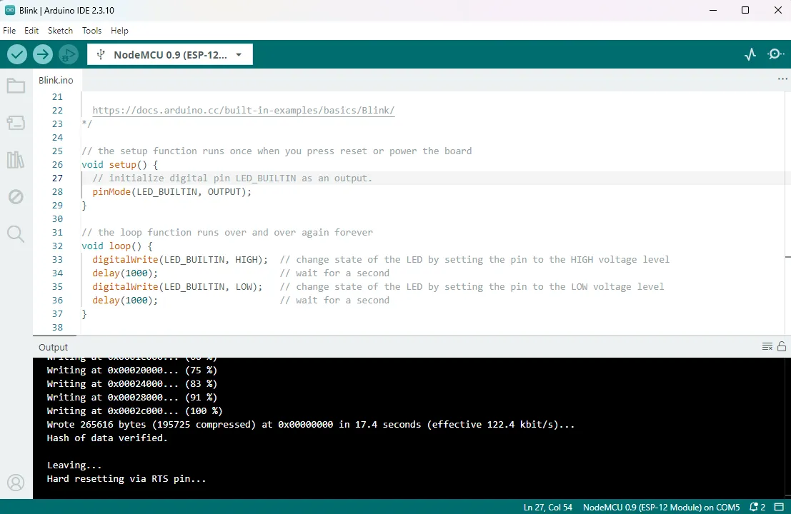 Arduino IDE after a successful Blink upload to NodeMCU 0.9 (ESP-12 Module) on COM5.